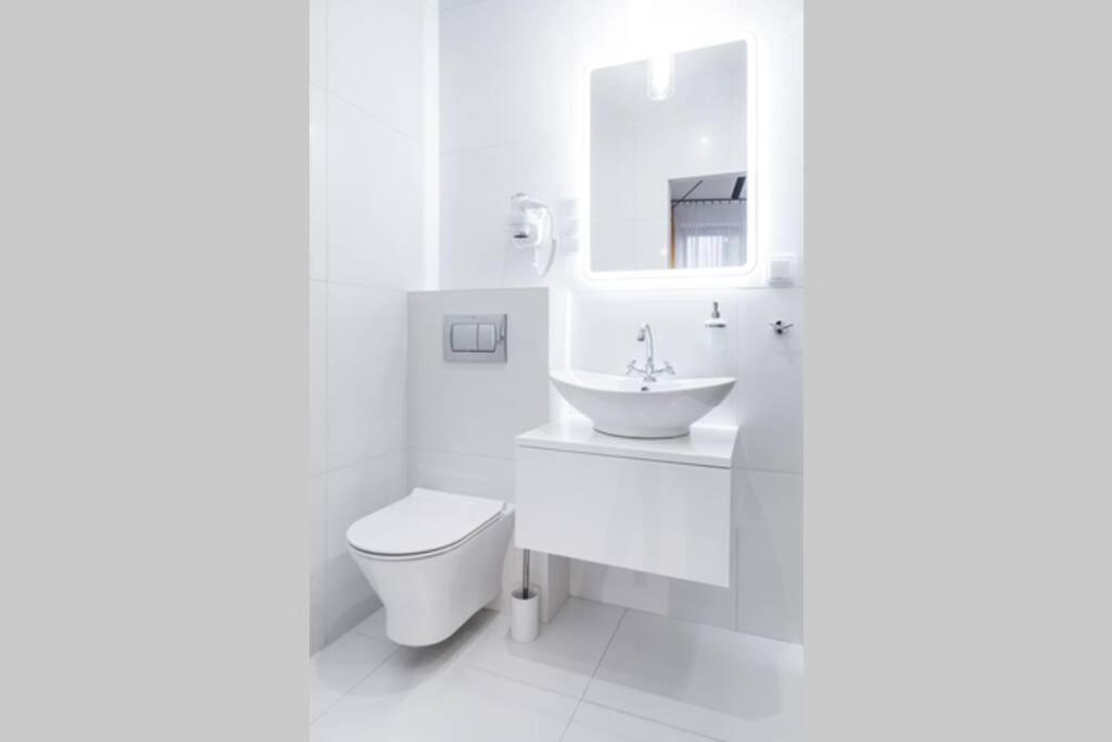 Househost Apartment: Miodowa 42/8B Street 克拉科夫 外观 照片